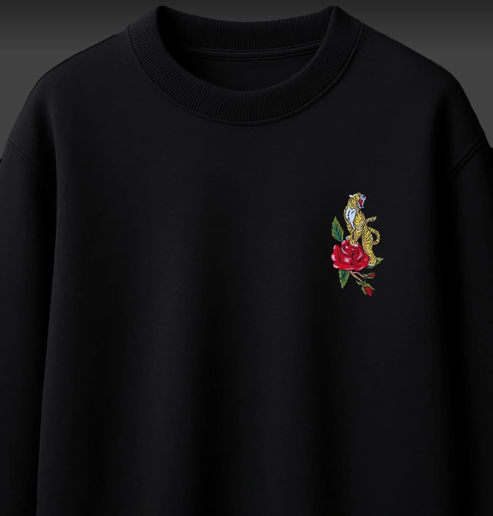 Art in Threads: Blending Arabic Calligraphy with Modern Streetwear
